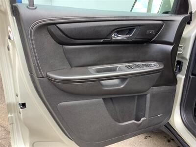 2016 Chevrolet Traverse LT   - Photo 17 - Crest Hill, IL 60403
