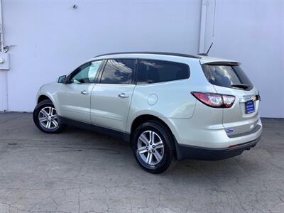 2016 Chevrolet Traverse LT   - Photo 8 - Crest Hill, IL 60403