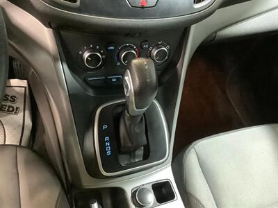 2013 Ford Escape SE   - Photo 17 - Crest Hill, IL 60403