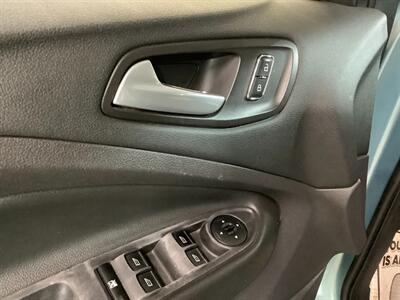 2013 Ford Escape SE   - Photo 3 - Crest Hill, IL 60403