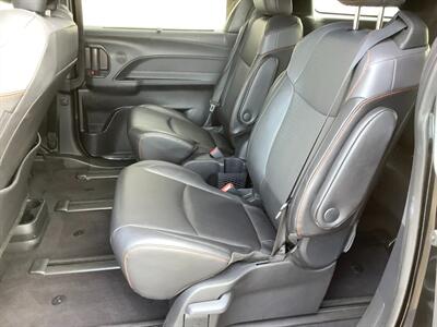 2024 Toyota Sienna XSE 7-Passenger   - Photo 27 - Crest Hill, IL 60403