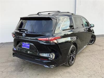 2024 Toyota Sienna XSE 7-Passenger   - Photo 6 - Crest Hill, IL 60403