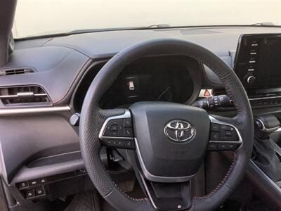 2024 Toyota Sienna XSE 7-Passenger   - Photo 18 - Crest Hill, IL 60403
