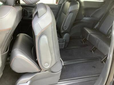 2024 Toyota Sienna XSE 7-Passenger   - Photo 8 - Crest Hill, IL 60403