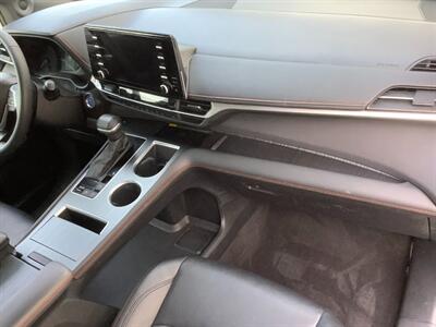 2024 Toyota Sienna XSE 7-Passenger   - Photo 39 - Crest Hill, IL 60403