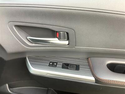 2024 Toyota Sienna XSE 7-Passenger   - Photo 36 - Crest Hill, IL 60403