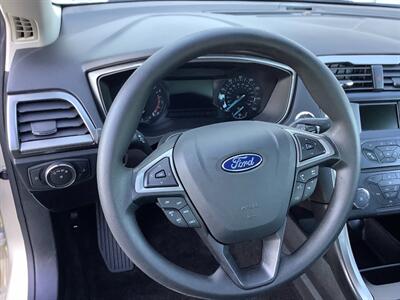 2017 Ford Fusion SE - Photo 35 - Crest Hill, IL 60403