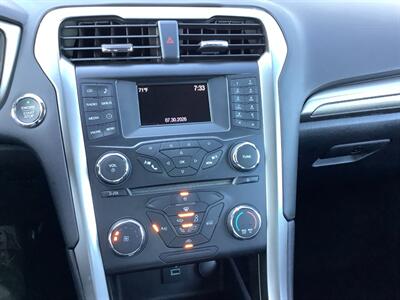 2017 Ford Fusion SE - Photo 13 - Crest Hill, IL 60403
