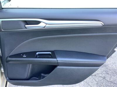 2017 Ford Fusion SE - Photo 41 - Crest Hill, IL 60403