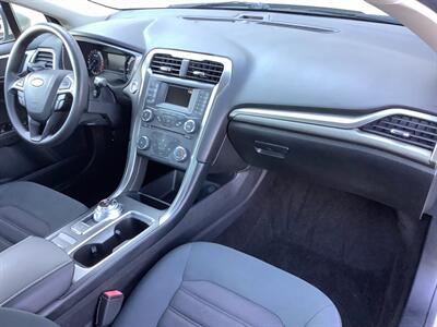 2017 Ford Fusion SE - Photo 44 - Crest Hill, IL 60403