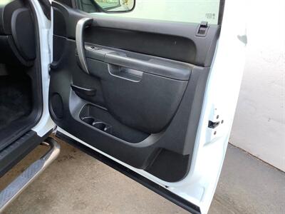 2011 Chevrolet Silverado 1500 LT   - Photo 24 - Crest Hill, IL 60403