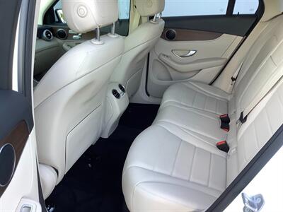 2020 Mercedes-Benz GLC GLC 300 4MATIC   - Photo 28 - Crest Hill, IL 60403