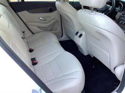 2020 Mercedes-Benz GLC GLC 300 4MATIC   - Photo 31 - Crest Hill, IL 60403