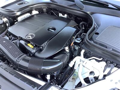 2020 Mercedes-Benz GLC GLC 300 4MATIC   - Photo 51 - Crest Hill, IL 60403