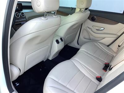 2020 Mercedes-Benz GLC GLC 300 4MATIC   - Photo 29 - Crest Hill, IL 60403