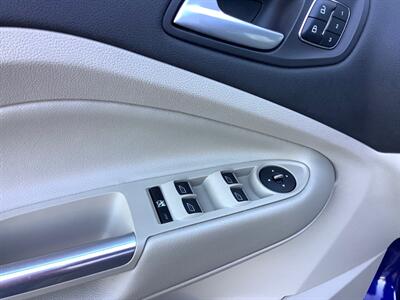 2014 Ford Escape Titanium   - Photo 15 - Crest Hill, IL 60403