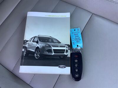 2014 Ford Escape Titanium   - Photo 33 - Crest Hill, IL 60403