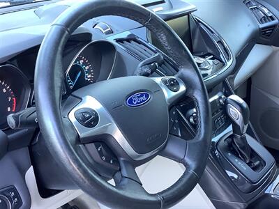 2014 Ford Escape Titanium   - Photo 23 - Crest Hill, IL 60403