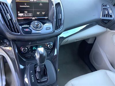 2014 Ford Escape Titanium   - Photo 20 - Crest Hill, IL 60403