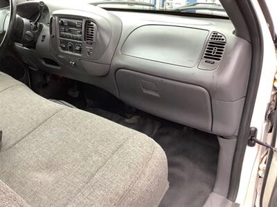 2004 Ford F-150 XL - Photo 25 - Crest Hill, IL 60403