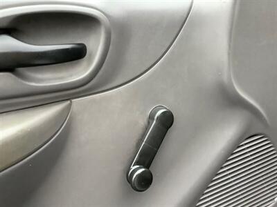 2004 Ford F-150 XL - Photo 14 - Crest Hill, IL 60403