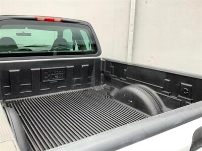 2004 Ford F-150 XL - Photo 27 - Crest Hill, IL 60403