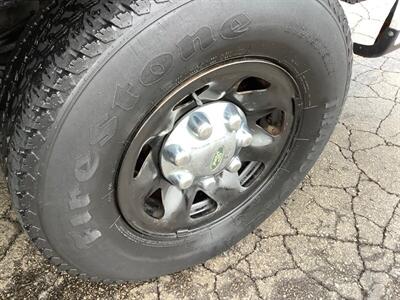 2004 Ford F-150 XL - Photo 30 - Crest Hill, IL 60403