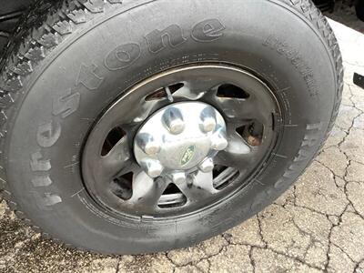 2004 Ford F-150 XL - Photo 31 - Crest Hill, IL 60403