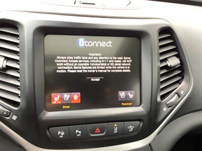 2016 Jeep Cherokee Trailhawk - Photo 22 - Crest Hill, IL 60403