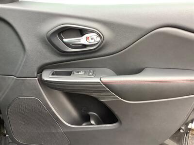 2016 Jeep Cherokee Trailhawk - Photo 36 - Crest Hill, IL 60403