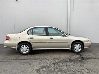 1999 Oldsmobile Cutlass GL   - Photo 7 - Crest Hill, IL 60403