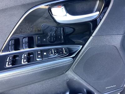 2019 Kia Niro S Touring   - Photo 26 - Crest Hill, IL 60403