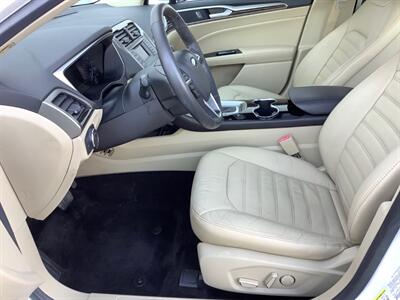 2014 Ford Fusion SE - Photo 12 - Crest Hill, IL 60403