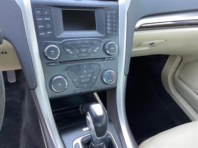 2014 Ford Fusion SE - Photo 14 - Crest Hill, IL 60403