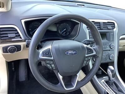 2014 Ford Fusion SE - Photo 15 - Crest Hill, IL 60403
