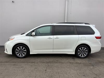 2018 Toyota Sienna Limited Premium 7-Passeng   - Photo 4 - Crest Hill, IL 60403