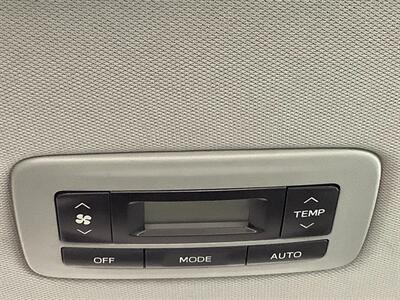 2018 Toyota Sienna Limited Premium 7-Passeng   - Photo 47 - Crest Hill, IL 60403