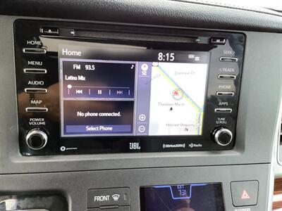2018 Toyota Sienna Limited Premium 7-Passeng   - Photo 22 - Crest Hill, IL 60403
