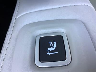 2022 Jeep Wagoneer Series II - Photo 33 - Crest Hill, IL 60403