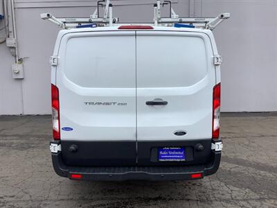 2015 Ford Transit 250 - Photo 4 - Crest Hill, IL 60403
