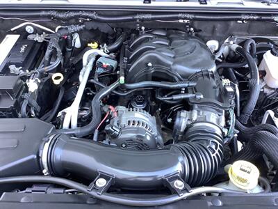 2014 Jeep Wrangler Sport   - Photo 28 - Crest Hill, IL 60403