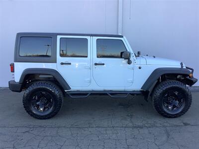 2014 Jeep Wrangler Sport   - Photo 7 - Crest Hill, IL 60403