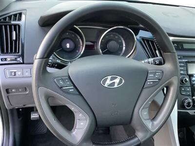 2013 Hyundai SONATA Limited   - Photo 17 - Crest Hill, IL 60403