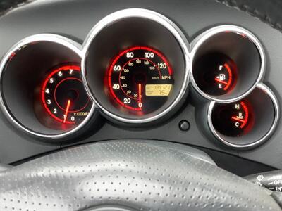2004 Toyota Matrix XR   - Photo 17 - Crest Hill, IL 60403