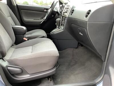 2004 Toyota Matrix XR   - Photo 25 - Crest Hill, IL 60403