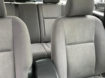 2004 Toyota Matrix XR   - Photo 31 - Crest Hill, IL 60403