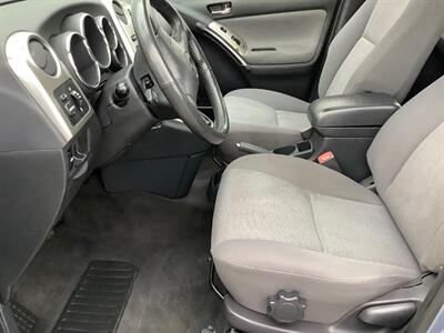 2004 Toyota Matrix XR   - Photo 12 - Crest Hill, IL 60403