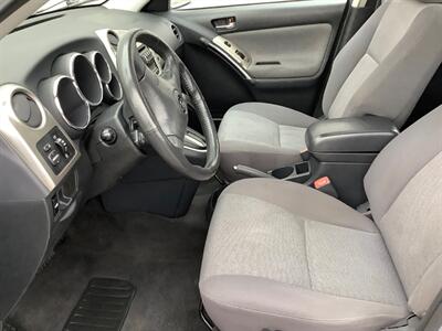 2004 Toyota Matrix XR   - Photo 13 - Crest Hill, IL 60403