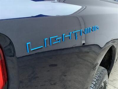 2022 Ford F-150 Lightning Pro   - Photo 37 - Crest Hill, IL 60403
