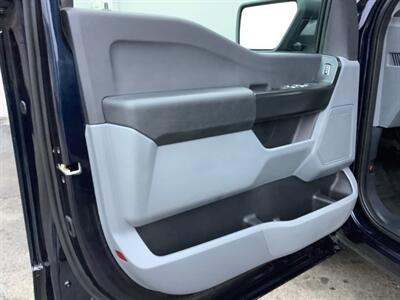 2022 Ford F-150 Lightning Pro   - Photo 14 - Crest Hill, IL 60403